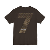 Nummer 7 Textmuster Tee | Minimalistisches Typografie-Rückenprint T-Shirt
