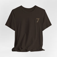 Nummer 7 Textmuster Tee | Minimalistisches Typografie-Rückenprint T-Shirt